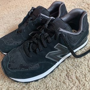 grey/gray and black new balance tennis shoes 8